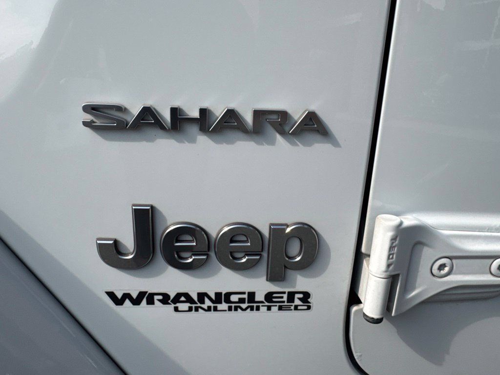 Used 2020 Jeep Wrangler Unlimited Sahara w/ Cold Weather Group AWD/4WD image 28