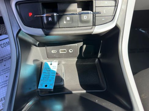 Used 2023 GMC Terrain SLE w/ Driver Convenience Package image 23