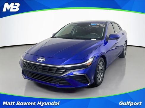 Used 2024 Hyundai Elantra SEL FWD image 1