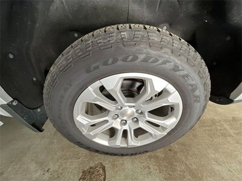 Used 2020 Chevrolet Silverado 1500 LT image 31