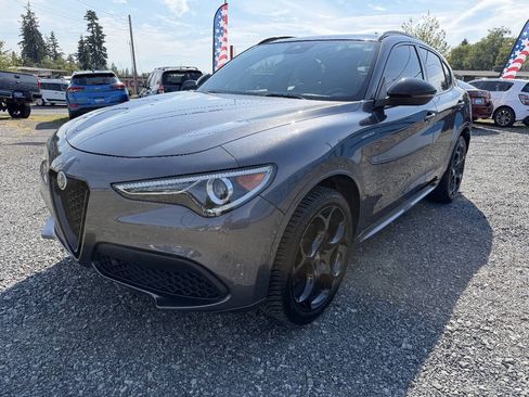 Used 2022 Alfa Romeo Stelvio Veloce AWD/4WD image 7