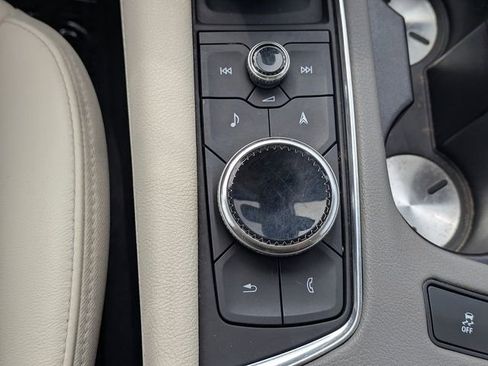 Certified 2023 Cadillac XT6 Premium Luxury w/ Technology Package FWD image 36