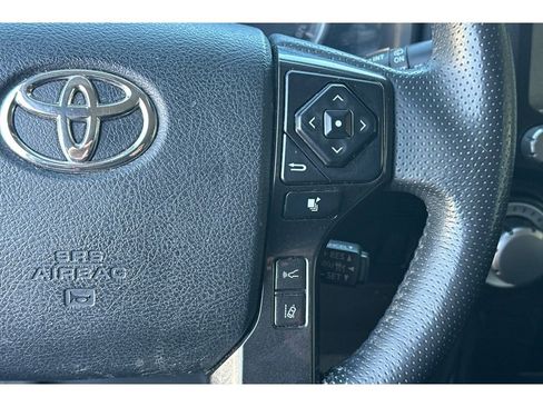 Used 2021 Toyota 4Runner Venture AWD/4WD image 29