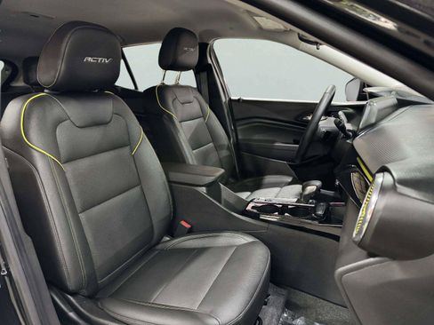 Used 2025 Chevrolet Trax ACTIV w/ Driver Confidence Package FWD image 40