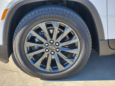 Certified 2023 Chevrolet Traverse RS w/ LPO, Floor Liner Package image 12