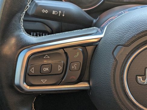 Used 2020 Jeep Wrangler Unlimited Sahara image 27