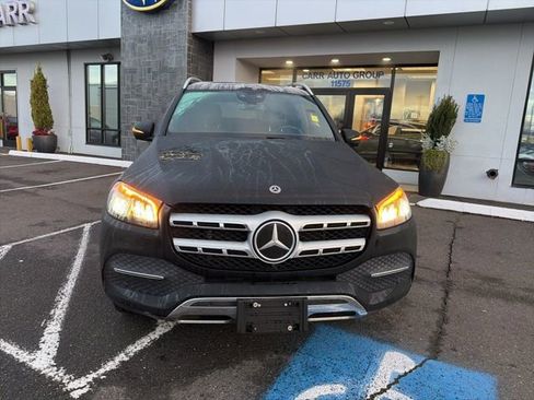 Used 2021 Mercedes-Benz GLS 450 4MATIC image 2