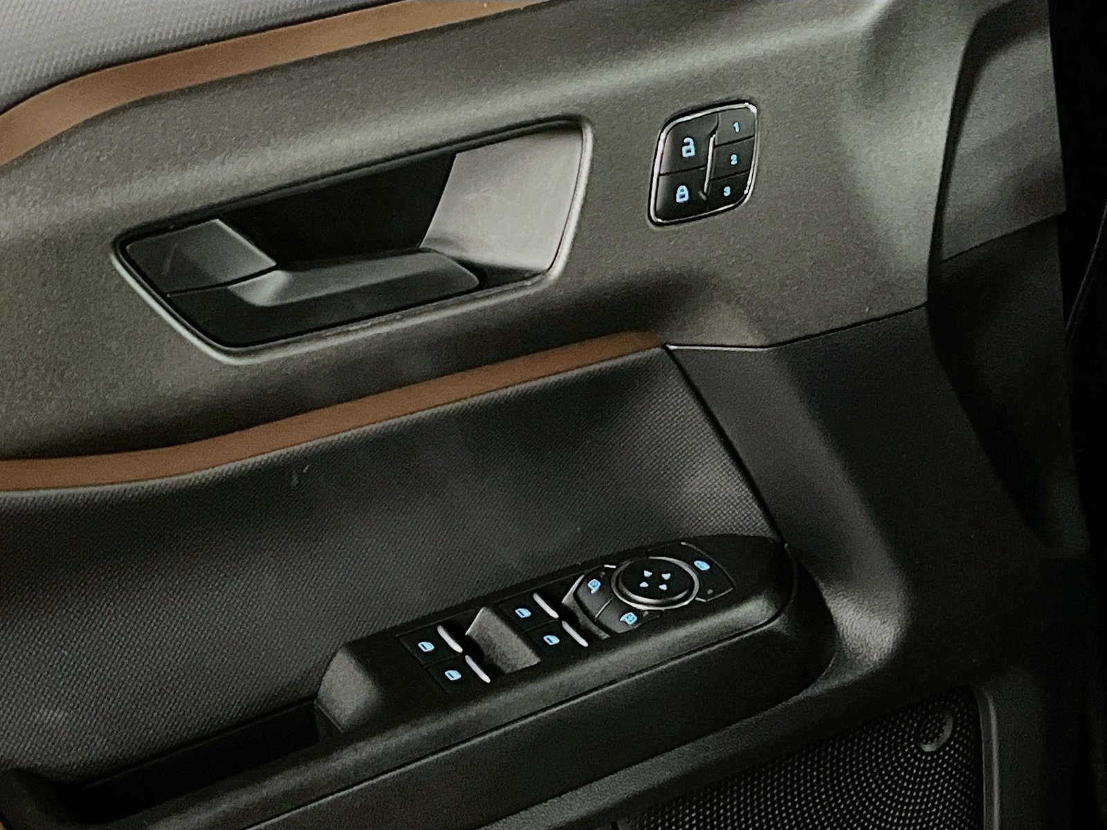 Used 2025 Ford Bronco Sport Outer Banks AWD/4WD image 17