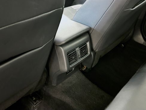 Used 2025 Toyota Camry SE image 28