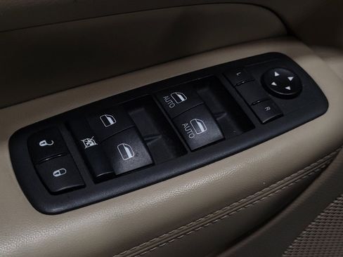 Used 2021 Jeep Grand Cherokee Limited w/ Premium Lighting Group AWD/4WD image 27
