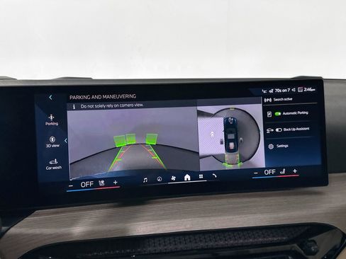 Used 2025 BMW 330i 330i w/ Premium Package image 15