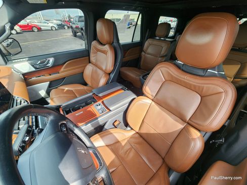 Used 2023 Lincoln Navigator Reserve image 32