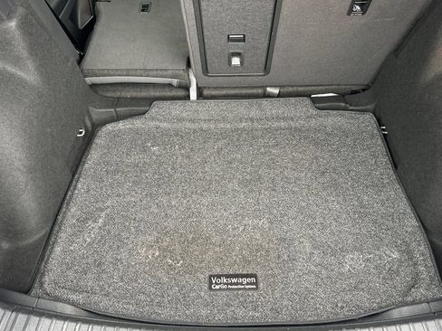 Certified 2022 Volkswagen Taos SE image 15