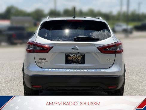 Used 2022 Nissan Rogue Sport SL w/ Premium Package FWD image 5