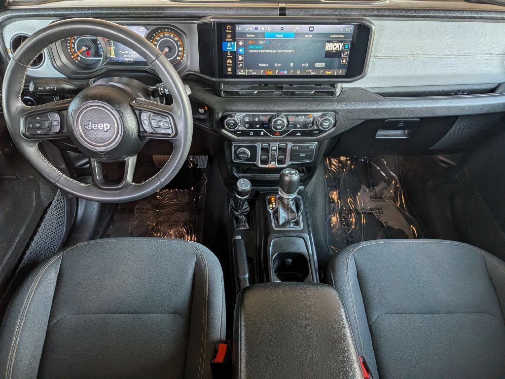 Used 2025 Jeep Wrangler Unlimited Sport AWD/4WD image 24