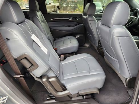 Used 2023 Buick Enclave Premium image 18