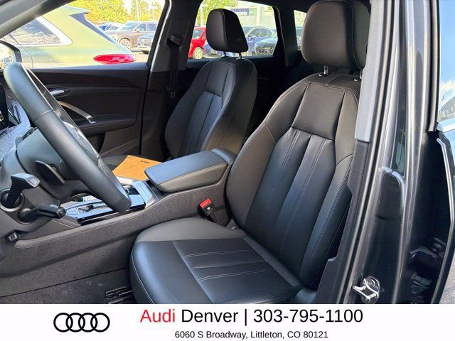 Used 2025 Audi Q5 Premium w/ Convenience Package AWD/4WD image 9