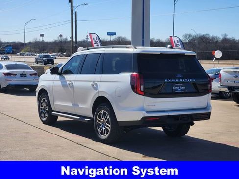 New 2026 Ford Expedition Active image 4