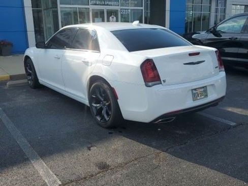 Used 2023 Chrysler 300 Touring w/ Sport Appearance Package RWD image 3