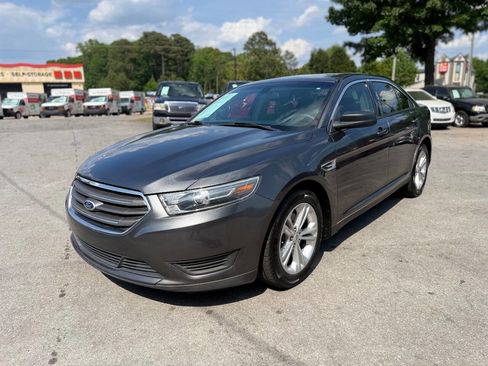 Used 2016 Ford Taurus SE FWD image 1