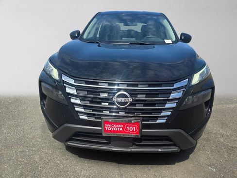 Used 2024 Nissan Rogue SV FWD image 8