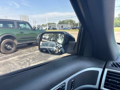 Used 2014 Ford Explorer XLT w/ Equipment Group 202A FWD image 7