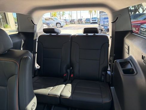 Used 2023 GMC Acadia AT4 image 19