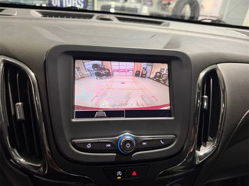 Certified 2023 Chevrolet Equinox RS image 18