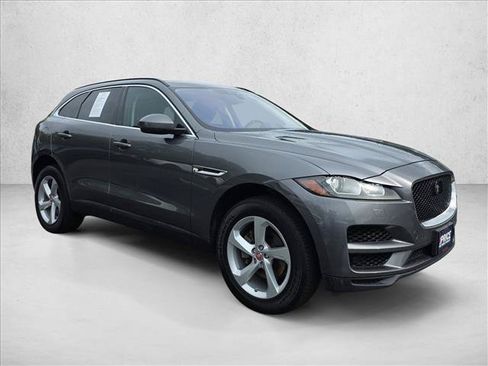 Used 2019 Jaguar F-PACE Premium AWD/4WD image 3