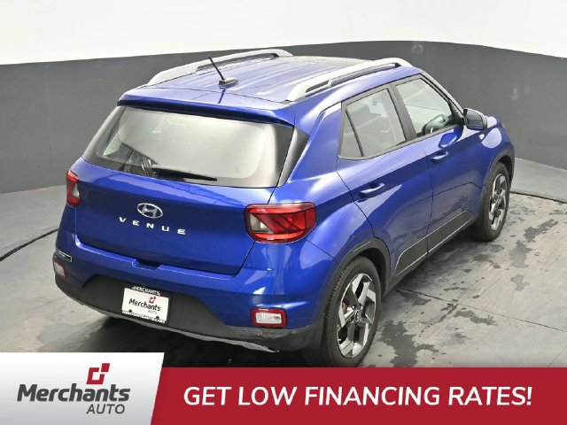 Used 2023 Hyundai Venue SEL FWD image 31