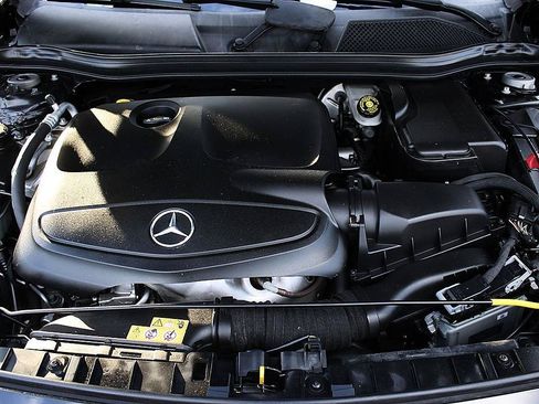 Used 2018 Mercedes-Benz GLA 250 image 21