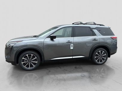 New 2026 Nissan Pathfinder Platinum w/ Cargo Package