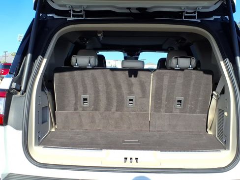 Used 2021 Lincoln Navigator Reserve image 17