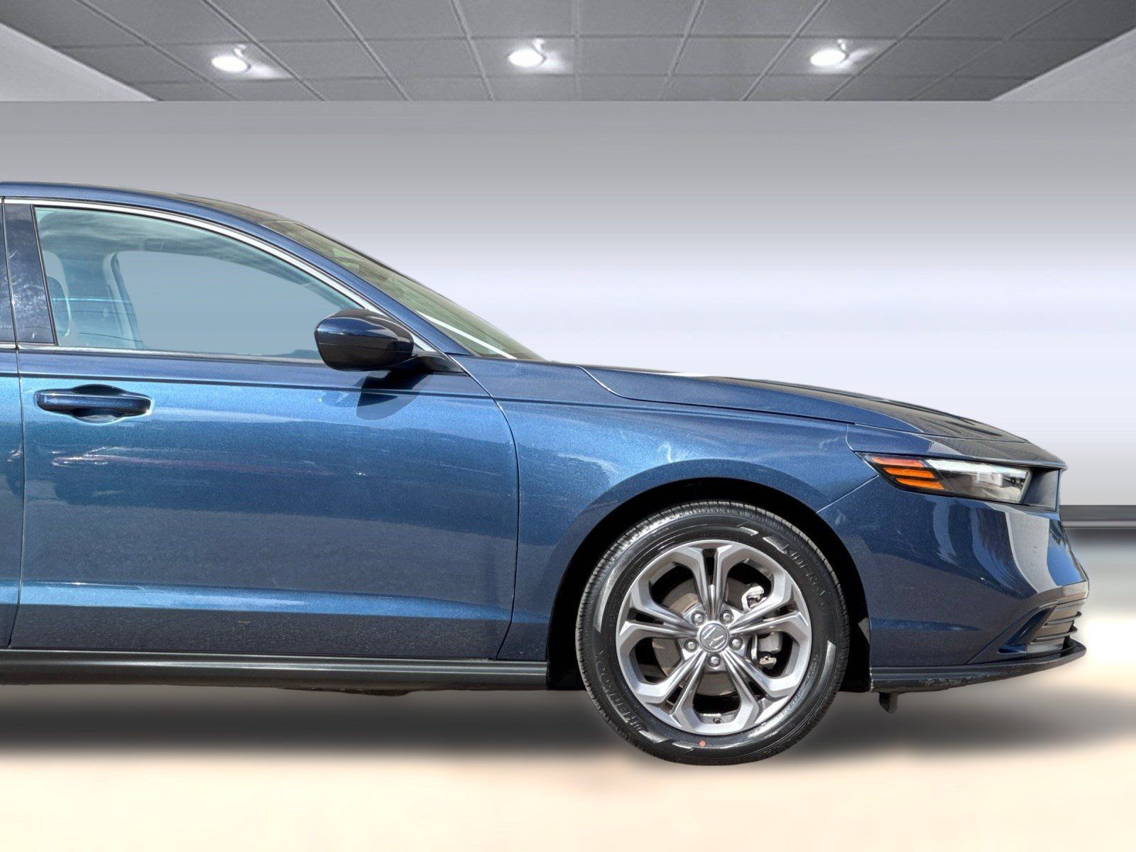 Used 2024 Honda Accord EX image 31