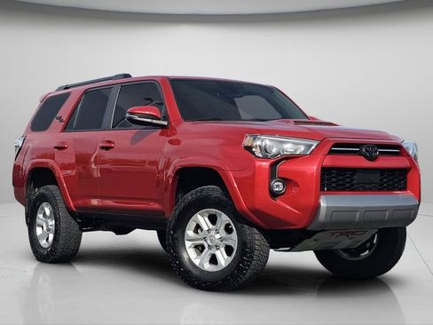 Used 2024 Toyota 4Runner TRD Off-Road Premium w/ Moonroof Package AWD/4WD image 2