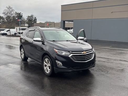 Used 2020 Chevrolet Equinox Premier image 2