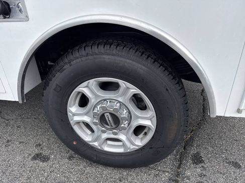New 2026 Ford F350 XLT RWD image 22