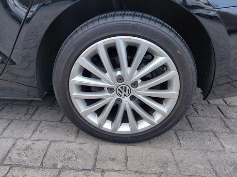 Used 2011 Volkswagen Jetta SEL image 12