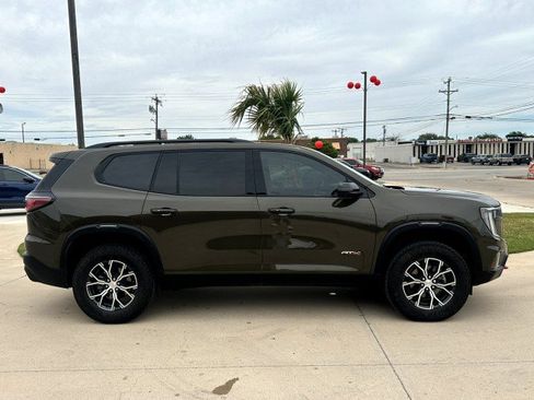 Used 2024 GMC Acadia AT4 AWD/4WD image 5