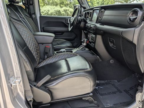 Used 2021 Jeep Wrangler Unlimited Sahara AWD/4WD image 22