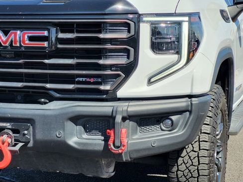 Used 2024 GMC Sierra 1500 AT4X AWD/4WD image 9