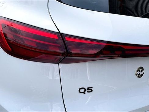 Used 2025 Audi Q5 Premium w/ Convenience Package AWD/4WD image 23