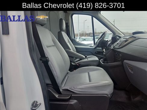 Used 2018 Ford Transit 150 130 Medium Roof RWD image 28