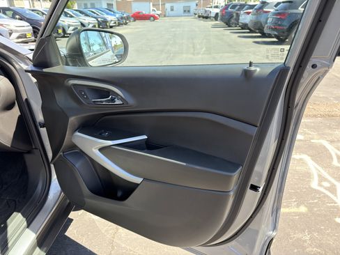 Used 2025 Chevrolet Trax LS image 11