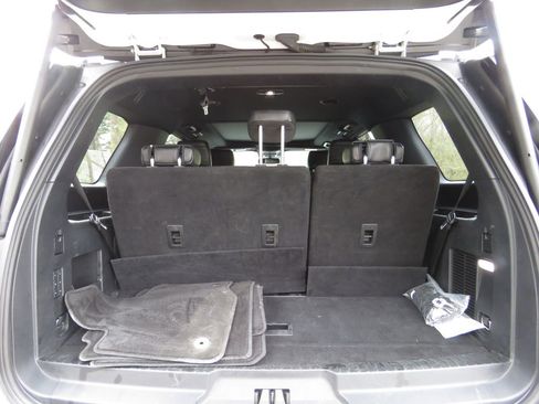 Used 2020 Ford Expedition Limited w/ Equipment Group 302A AWD/4WD image 18