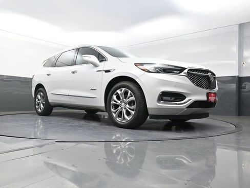 Used 2018 Buick Enclave Avenir w/ Avenir Technology Package image 57