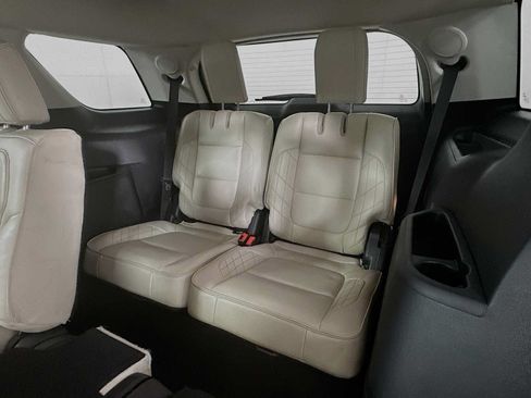 Used 2018 Ford Explorer Platinum AWD/4WD image 26