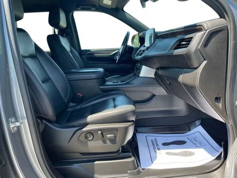 Used 2021 Chevrolet Suburban LT AWD/4WD image 24