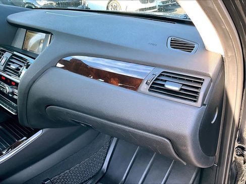 Used 2017 BMW X3 sDrive28i image 17