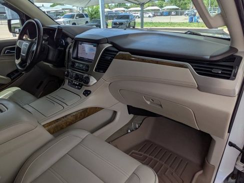 Used 2017 GMC Yukon Denali w/ Open Road Package AWD/4WD image 24